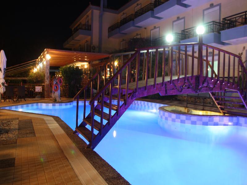 Pebble Beach Hotel Пломарион Экстерьер фото