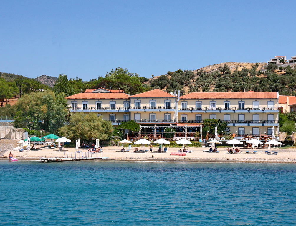 Pebble Beach Hotel Пломарион Экстерьер фото