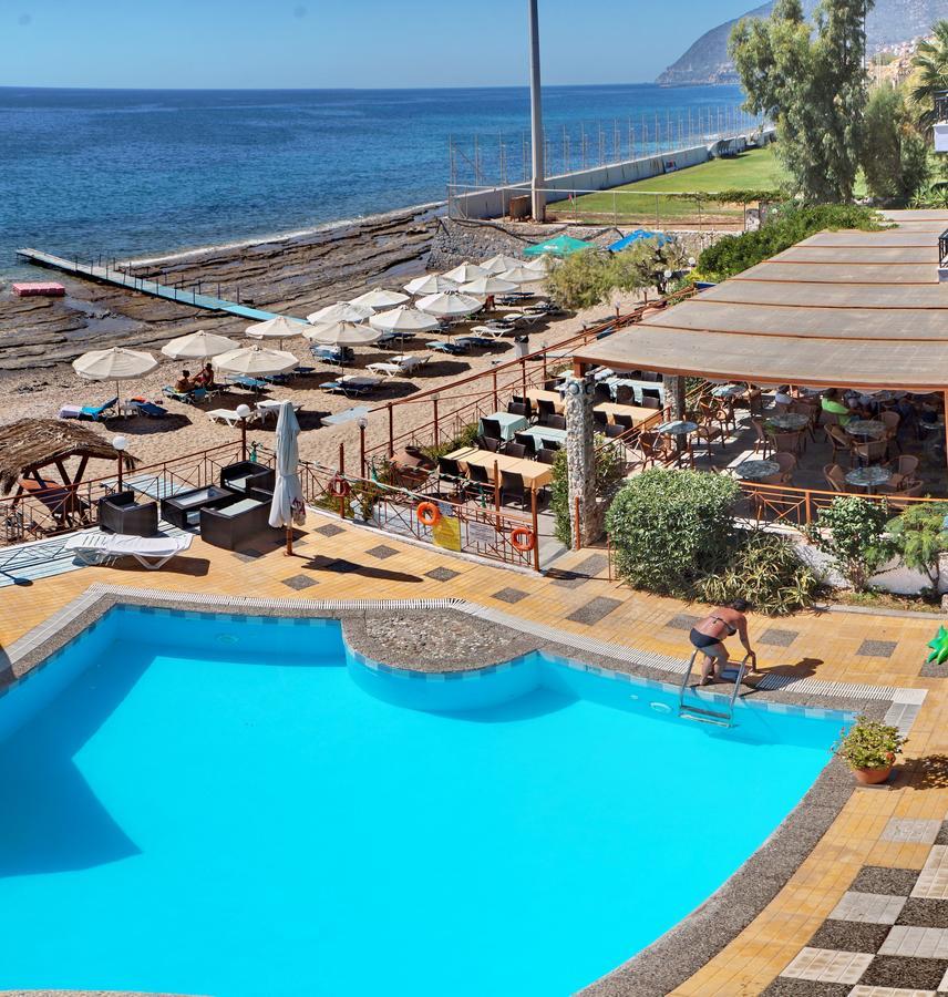 Pebble Beach Hotel Пломарион Экстерьер фото