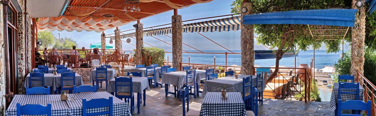 Pebble Beach Hotel Пломарион Экстерьер фото