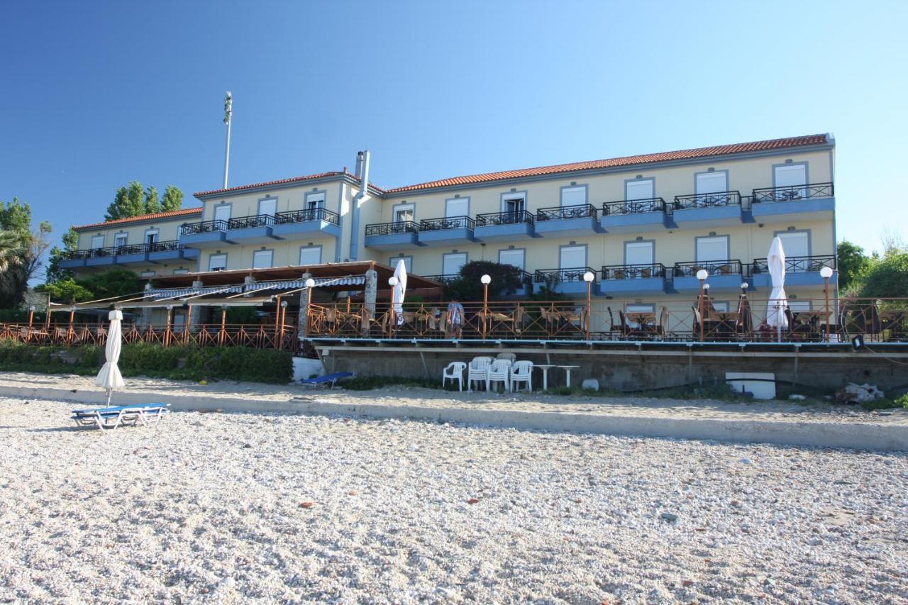 Pebble Beach Hotel Пломарион Экстерьер фото