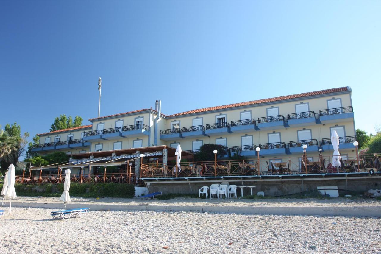 Pebble Beach Hotel Пломарион Экстерьер фото