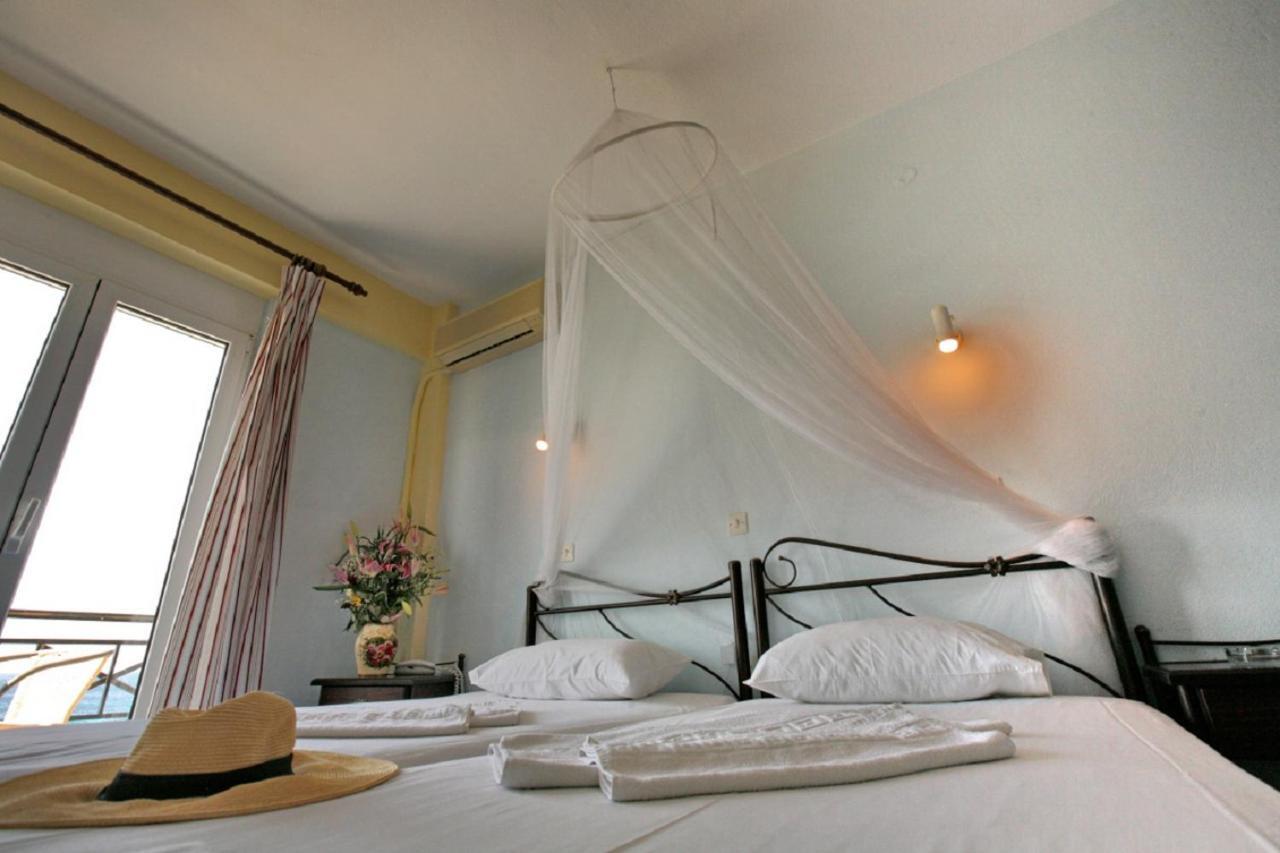 Pebble Beach Hotel Пломарион Экстерьер фото